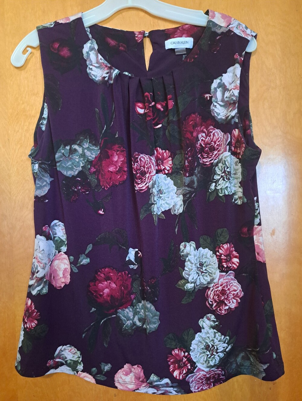 Calvin Klein Plum Floral Pleated Sleeveless Top